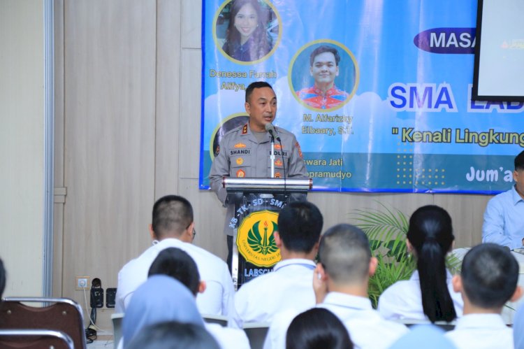 Kadivhumas ke Siswa Labschool: Harus Kerja Keras, Cerdas, Tuntas, dan Ikhlas